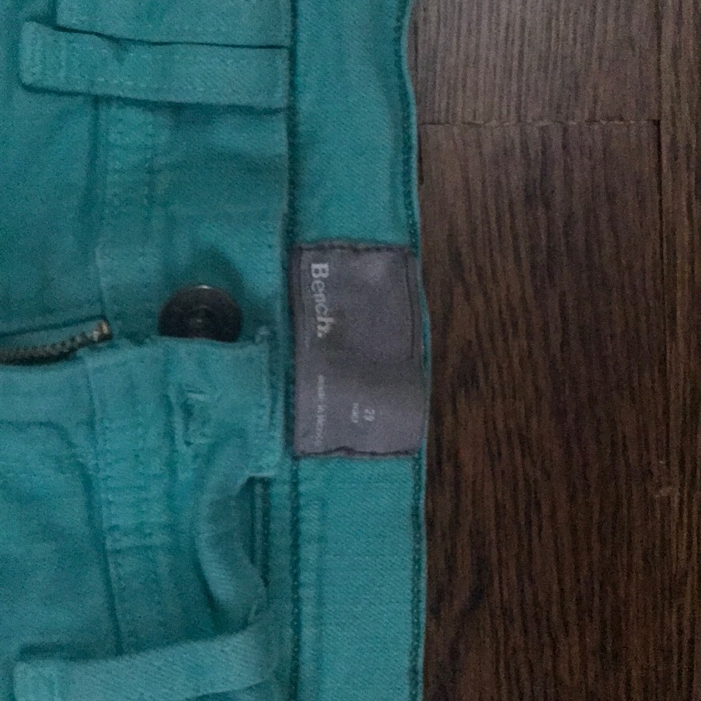 Bench shorts - Picture 2 of 3